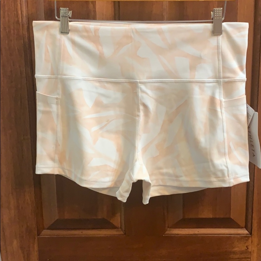 NWT Athleta Shortie!